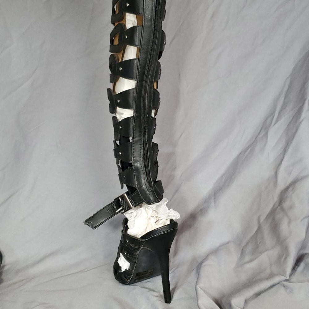 Shoes - Picture 3 of 6